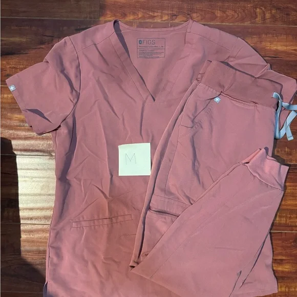 Mandala, Figs, and Fabletics Scrubs Per One Set - Picture 4 of 10